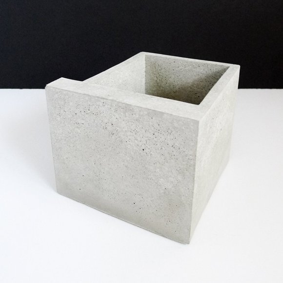 NEW ARCHITECTURE Stairs Structure Modern Industrial Minimalist CONCRETE PLANTER - Picture 3 of 8